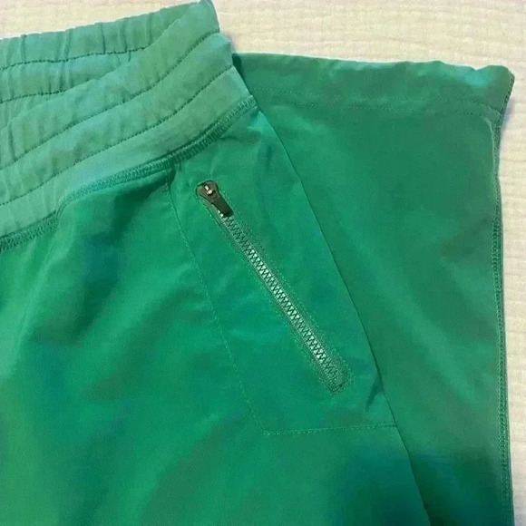 Fabletics Leggings Womens Dance Medium Cropped Pull On Stretch Pockets Green - Picture 5 of 12